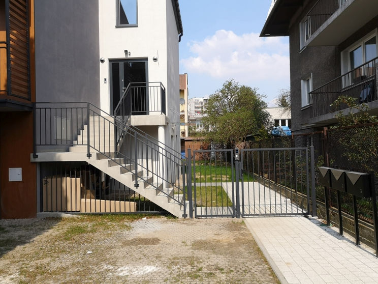 Nowotarska 8