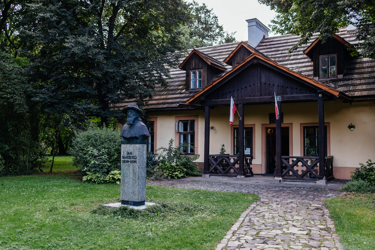 Kraków Wzgórza Krzesławickie - bliskość terenów zielonych i obiektów historycznych