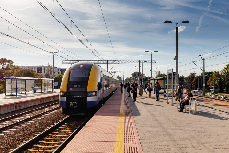 Stacja kolejowa Kraków Łobzów, Kraków Azory